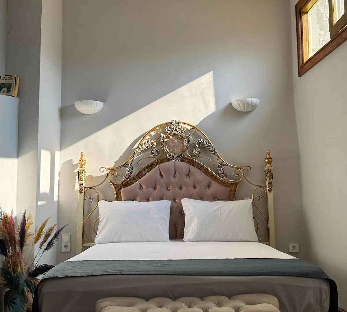 Perahomes Attic Apartment Istanbul