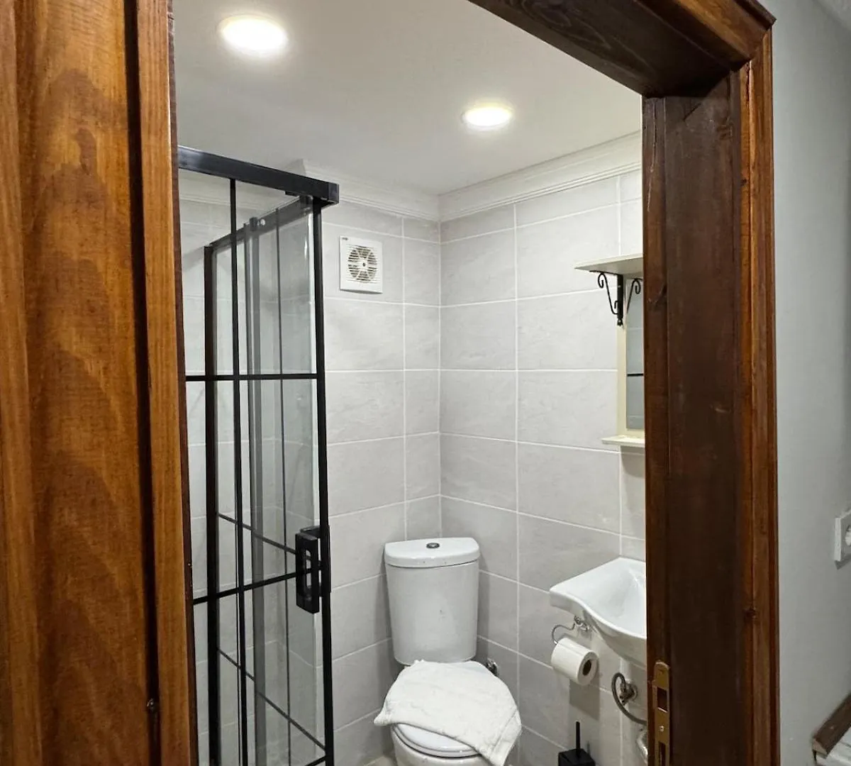 Perahomes Attic Apartment Istanbul